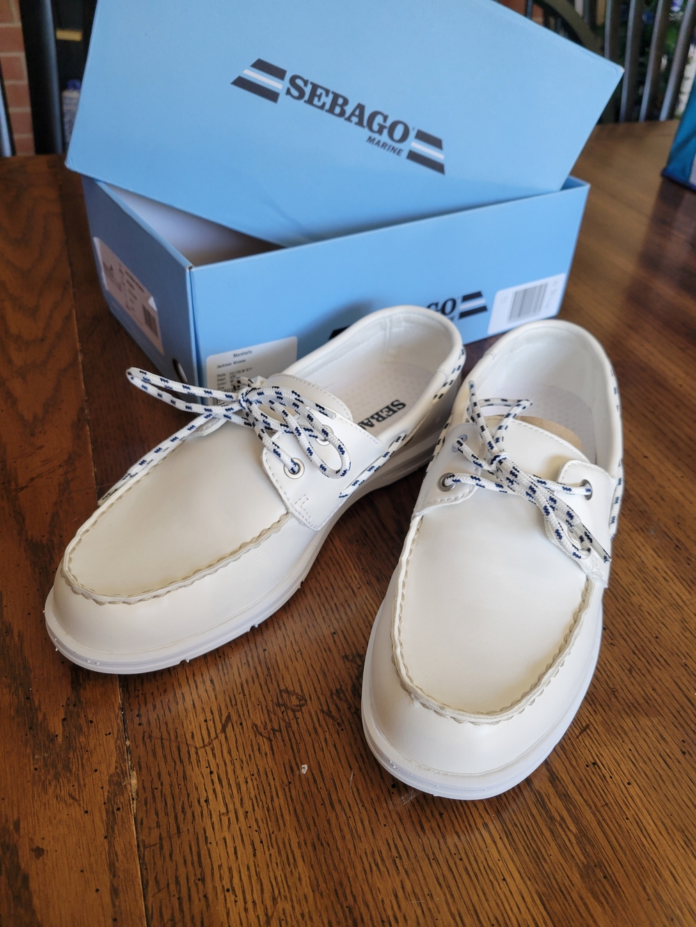 Sebago White Women's Boat Shoes with Contrast Laces 9.5